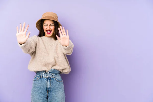 Jonge Blanke Vrouw Geïsoleerd Paarse Achtergrond Tonen Nummer Tien Met — Stockfoto