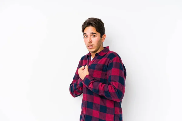 Joven Hombre Caucásico Posando Fondo Rosa Aislado Asustado Asustado —  Fotos de Stock