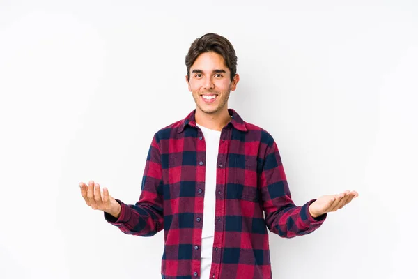 Young Caucasian Man Posing Pink Background Isolated Showing Welcome Expression — Stock Photo, Image