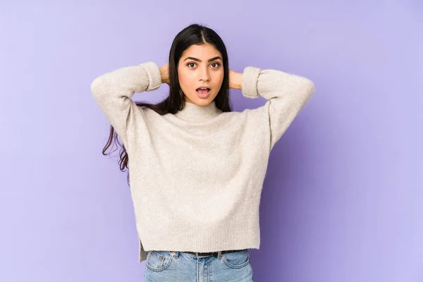 Mulher Indiana Jovem Isolado Fundo Roxo Gritando Muito Animado Apaixonado — Fotografia de Stock