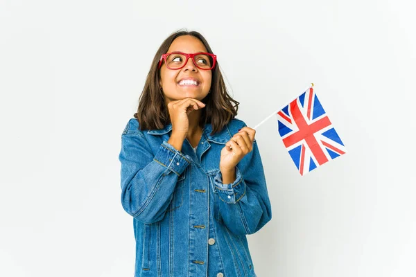 Young Latin Woman Holding English Flag Isolated White Background Keeps — Stock Photo, Image