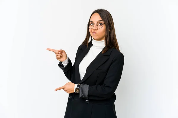 Young Mixed Race Business Woman Isolated White Background Shocked Pointing — Stock Photo, Image