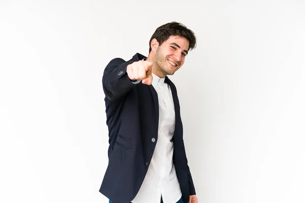 Jeune Homme Affaires Isolé Sur Fond Blanc Sourires Joyeux Pointant — Photo
