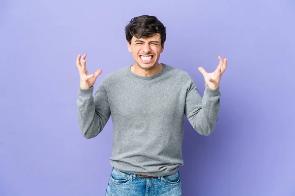 Joven Hombre Fresco Gritando Rabia —  Fotos de Stock