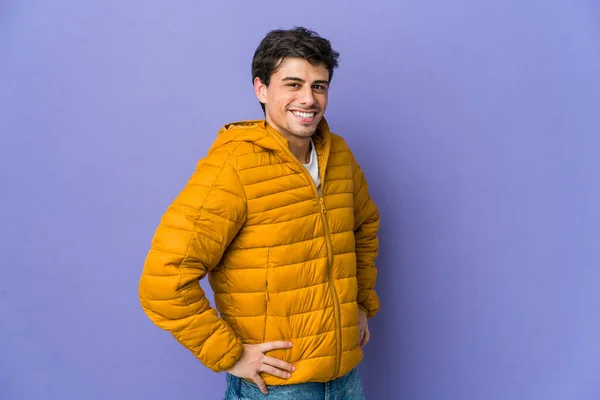 Young Cool Man Confident Keeping Hands Hips — Stock Photo, Image