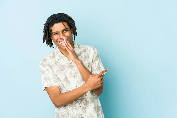 Young African American Rasta Man Saying Gossip Pointing Side Reporting — Stock Photo, Image