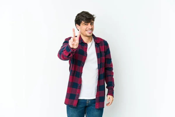 Mladý Cool Muž Ukazuje Číslo Dvě Prsty — Stock fotografie