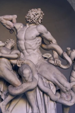 Lacoon ve oğulları Roma, İtalya 'daki Vatikan Müzesi' nde heykel diktiler.