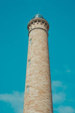 İspanya 'nın en yüksek deniz feneri açık bir günde.