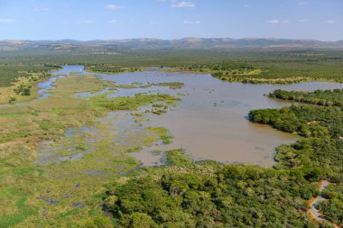Nsumo Pan 'ın Mkhuze' deki (Mkuse veya Mkusi) oyun rezervindeki hava görüntüsü. Isimangaliso Wetland Parkı. KwaZulu Natal. Güney Afrika.