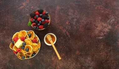 Küçük mısır gevreği krepleri, küçük moda yiyecekler.