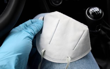 Koruyucu maske. Kendimizi virüslerden koruyalım.