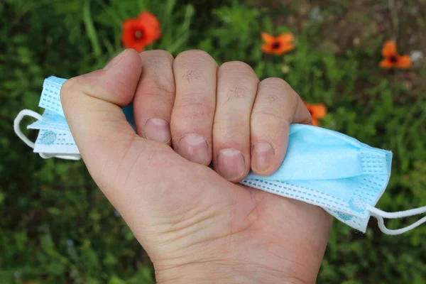 Kirurgiska Masker För Coronavirus Som Ska Bortskaffas Miljöförorening — Stockfoto