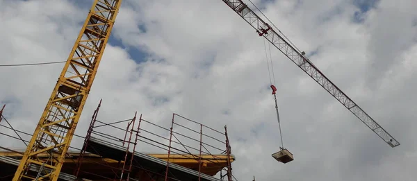 Construction Site Summer Crane Scaffolding — Stock Photo, Image