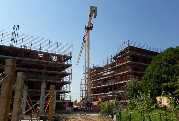 Local Construção Verão Guindaste Andaimes — Fotografia de Stock