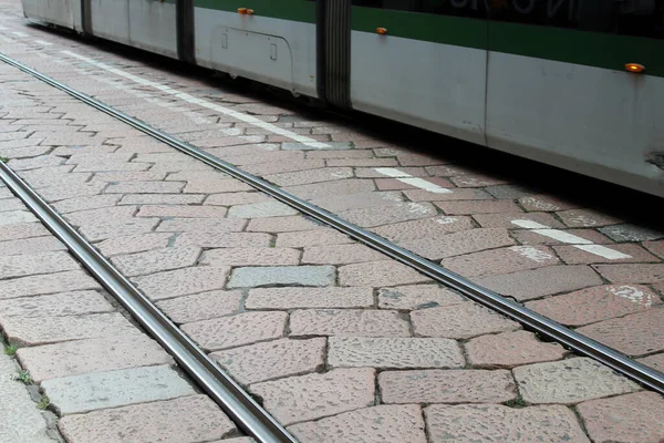 Şehir Merkezinde Tramvayla Seyahat Ediyorum — Stok fotoğraf