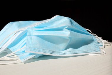 Koruyucu maske. Kendimizi virüslerden koruyalım.