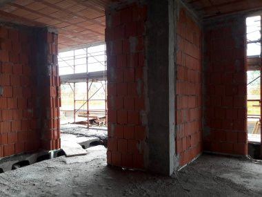 Yazın inşaat sahasında çalışma devam ediyor - iş