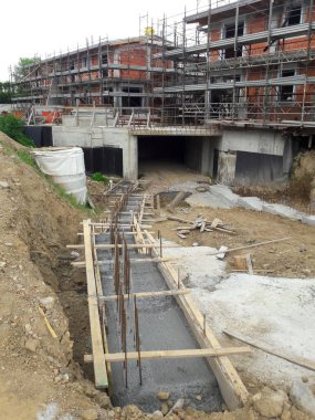 İnşaat inşaatı devam ediyor.