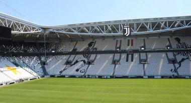 Juventus Stadyumu boş - oyunun başlangıcı veya sonu (Coronavirus)