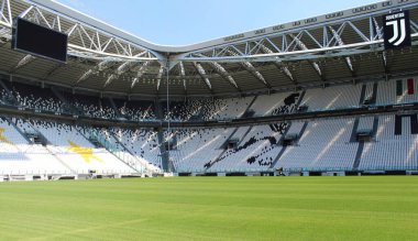 Juventus Stadyumu boş - oyunun başlangıcı veya sonu (Coronavirus)