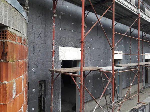 Evin ön duvarlarının termal ve akustik yalıtım sistemi - vergi indirimleri