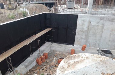 İnşaat inşaatı devam ediyor.