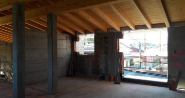 İnşaat inşaatı devam ediyor.