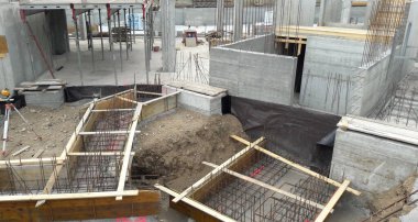 İnşaat alanı - her şey beton dökülmeye hazır
