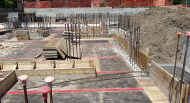 İnşaat alanı - her şey beton dökülmeye hazır