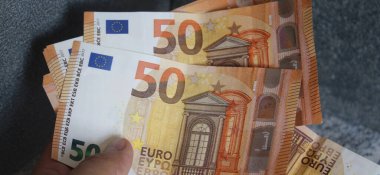 Zenginliğin sembolü 50 euro.