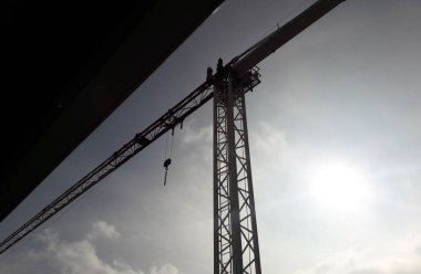 Yazın inşaat sahasında ev ve ofis inşaatı devam ediyor.