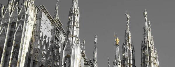 Madonnina Ouro Catedral Milão Outono — Fotografia de Stock