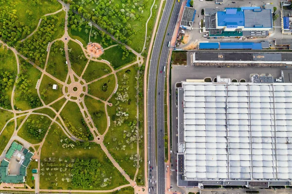 Vista Desde Altura Planta Industrial Loshitsky Park Una Zona Residencial —  Fotos de Stock