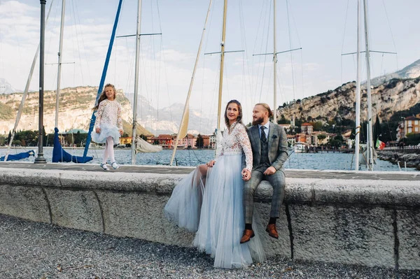 Italien Gardasee Schöne Familie Ufer Des Gardasees Italien Fuße Der — Stockfoto