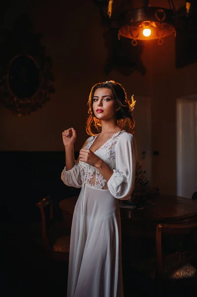 Наречена Спідній Білизні Білий Одяг Інтер Єрі Вілли Італії Весіллі — стокове фото