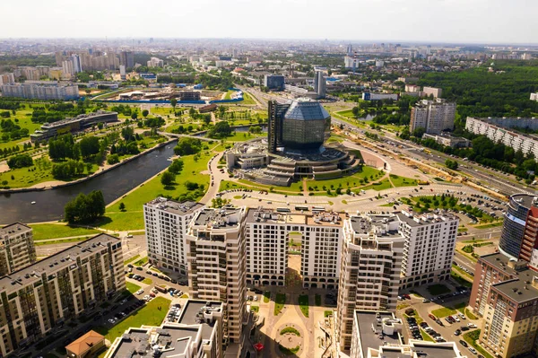 Vista Superior Biblioteca Nacional Nuevo Barrio Con Parque Minsk Capital —  Fotos de Stock