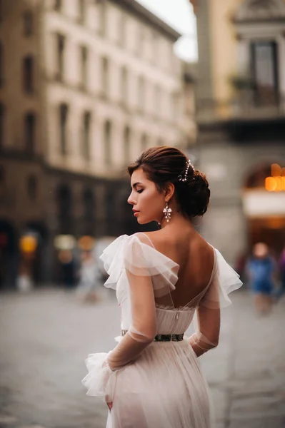 Abito Sposa Ragazza Sposa Con Bel Motivo Floreale Firenze Sposa — Foto Stock