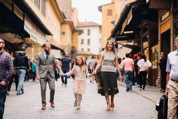 Eine Glückliche Dreiköpfige Familie Beim Wandern Florenz Familienwanderung Der Familie — Stockfoto