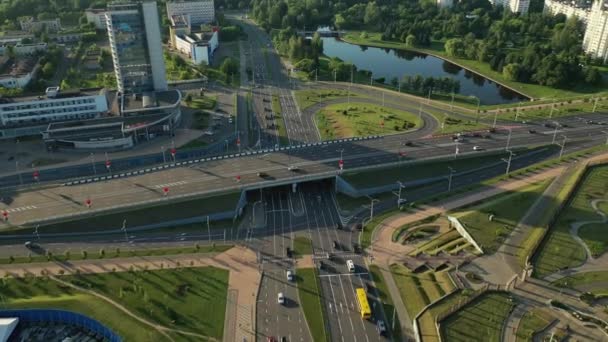 Top view from the height of bird flight on Independence Avenue in Minsk.View of a road intersection in Minsk. Belarus. — Stock Video