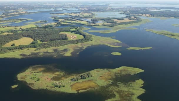 Pohled shora na jezera Snudy a Strusto v Národním parku Braslavská jezera, nejkrásnější jezera v Bělorusku.Bělorusko — Stock video