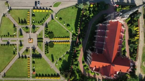 Régi retro Szentháromság templom Gerviaty, Grodno régió, Fehéroroszország — Stock videók