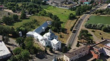 Avila 'lı Aziz Teresa Kilisesi, Beyaz Rusya' nın Shchuchin şehrinde bulunan bir Katolik kilisesidir. Shuchin şehrinde manastır binaları olan eski bir kilise..