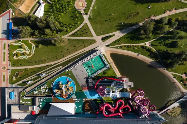 Top Kilátás Egy Fedett Vízi Park Csúszdákkal Egy Medence Minsk — Stock Fotó