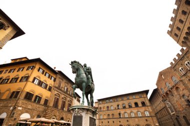 Piazza della Signoria 'daki Birinci Cosimo Anıtı. Floransa, İtalya