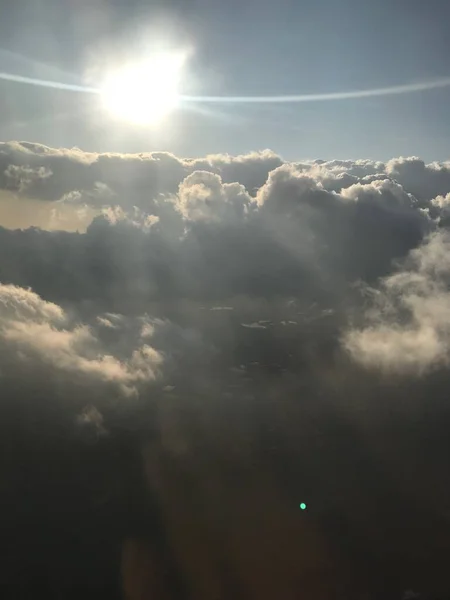 Über Den Himmlischen Wolken Fliegen — Stockfoto