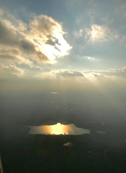 Über Den Himmlischen Wolken Fliegen — Stockfoto