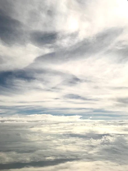 Über Den Himmlischen Wolken Fliegen — Stockfoto