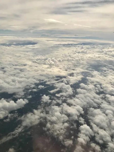 Voler Dessus Des Nuages Célestes — Photo