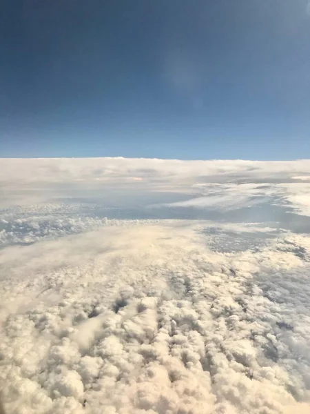 Über Den Himmlischen Wolken Fliegen — Stockfoto